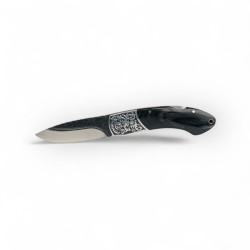 Елегантен сгъваем нож с дървена дръжка и гравиран метал – 20,7 см