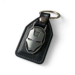 Кожен ключодържател с метална сива маска на Iron Man