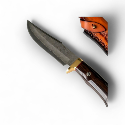 Ловен нож от дамаска стомана VG10 с абаносова дръжка и кожена кания