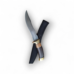 Ловен нож с извито острие и дървена дръжка с месингов гард – 27 см