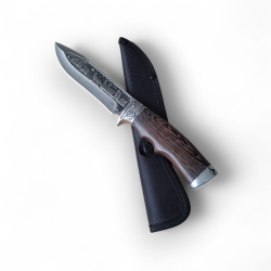 Ловен нож с гравирано острие и ергономична дървена дръжка – 27 см, 5Cr13Mov стомана