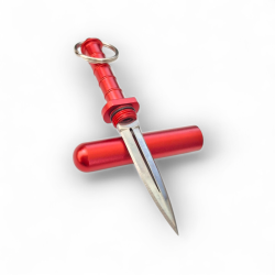 Мини кама с червен алуминиев калъф и халка – компактен нож за ключодържател