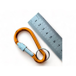 Оранжев алуминиев карабинер с винтова муфа – 75 мм : Пламъкът на сигурността