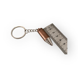 Метален ключодържател куршум с надпис LOVE – оригинален и символичен аксесоар  - Стрелата на любовта