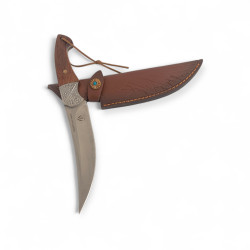 Ловен нож с извито острие –  стомана 5Cr15Mov, дръжка от сандалово дърво и кожена кания