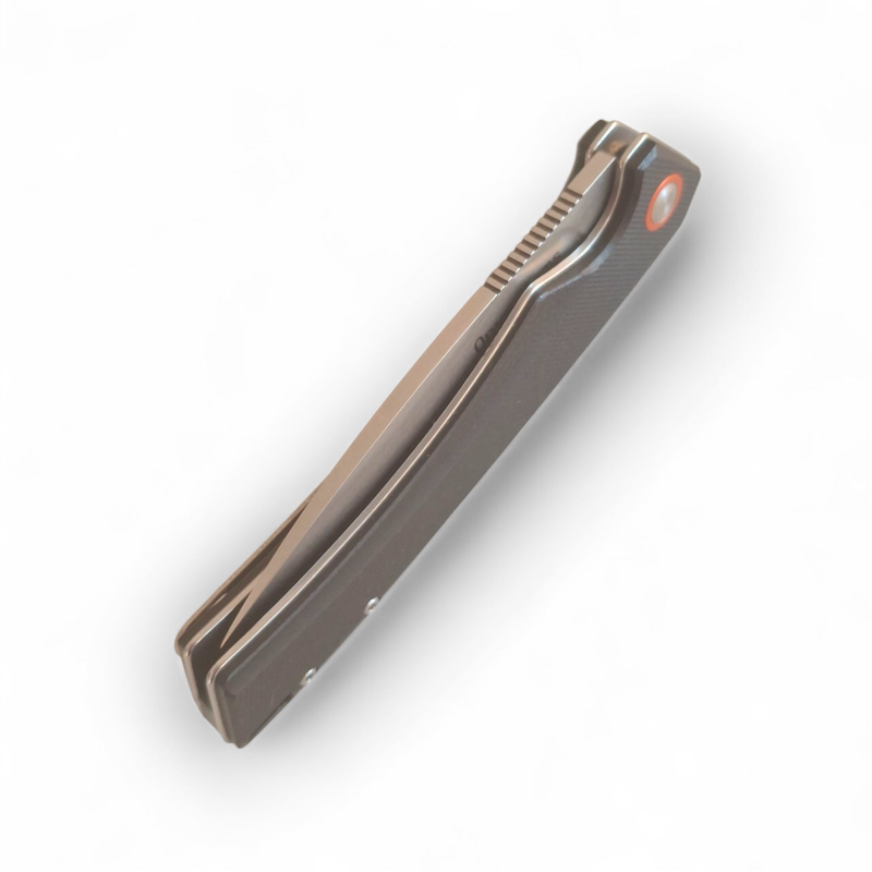 Черен нож Onyx Arms с D2 стомана и G10 дръжка Сгъваем нож Onyx Arms с отворено Drop Point острие