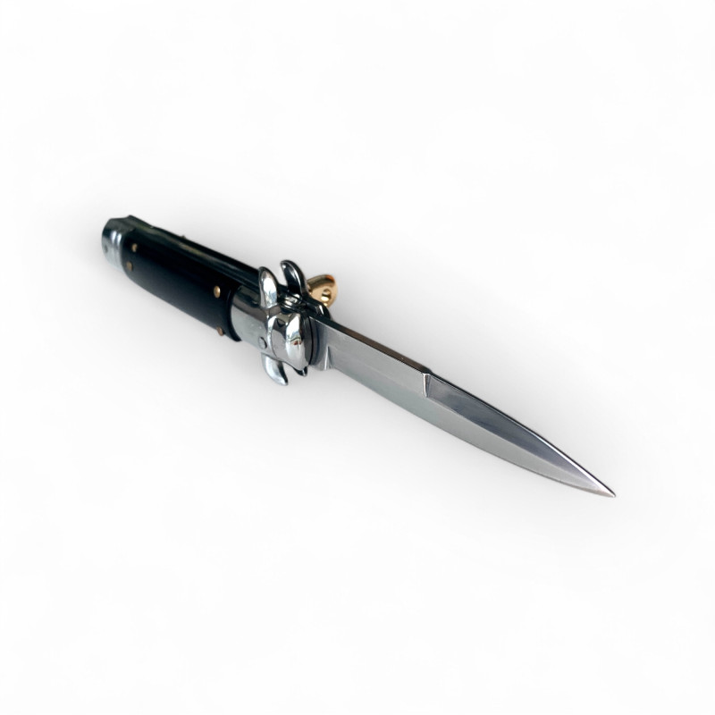 Профилен изглед на Stiletto нож с дървена дръжка Автоматичен нож Stiletto Classic с разгънато острие – изглед отгоре