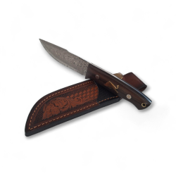 Ловен нож с дамаска стомана VG-10 и орехова дръжка – ръчна изработка