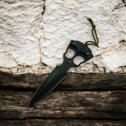 Тактически нож „Shadow Fang“ – агресивен дизайн и максимална ефективност