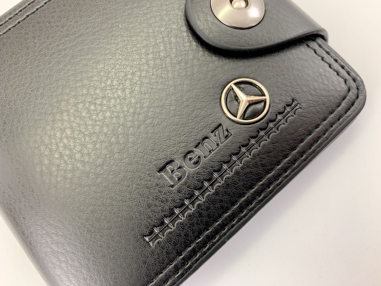 Мъжки кожен портфейл Мерцедес / Mercedes  с магнитна закопчалка