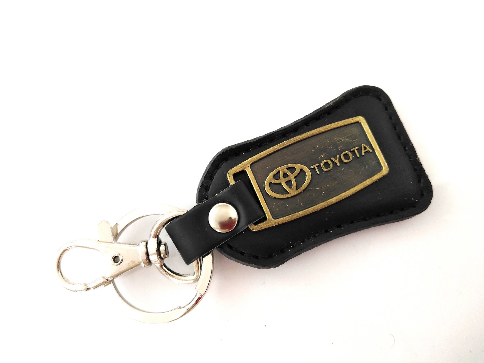 Ключодържател кожен с метална пластина винтидж модел Toyota