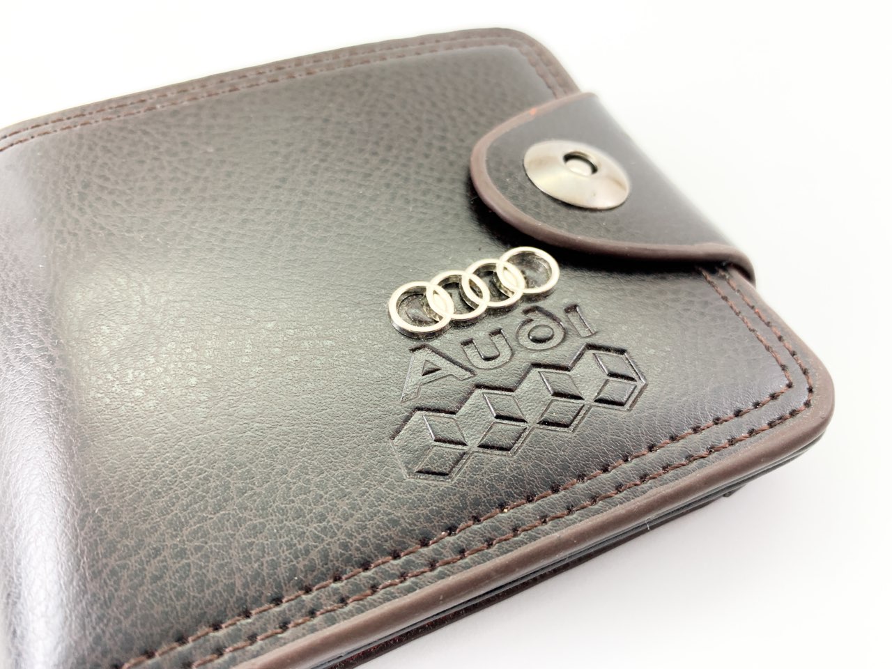 Мъжки кожен портфейл Ауди / Audi с магнитна закопчалка,кафяв цвят