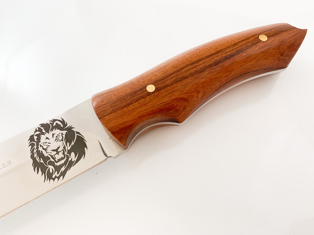 Руски ловен нож с калъф - Лъв/Лев