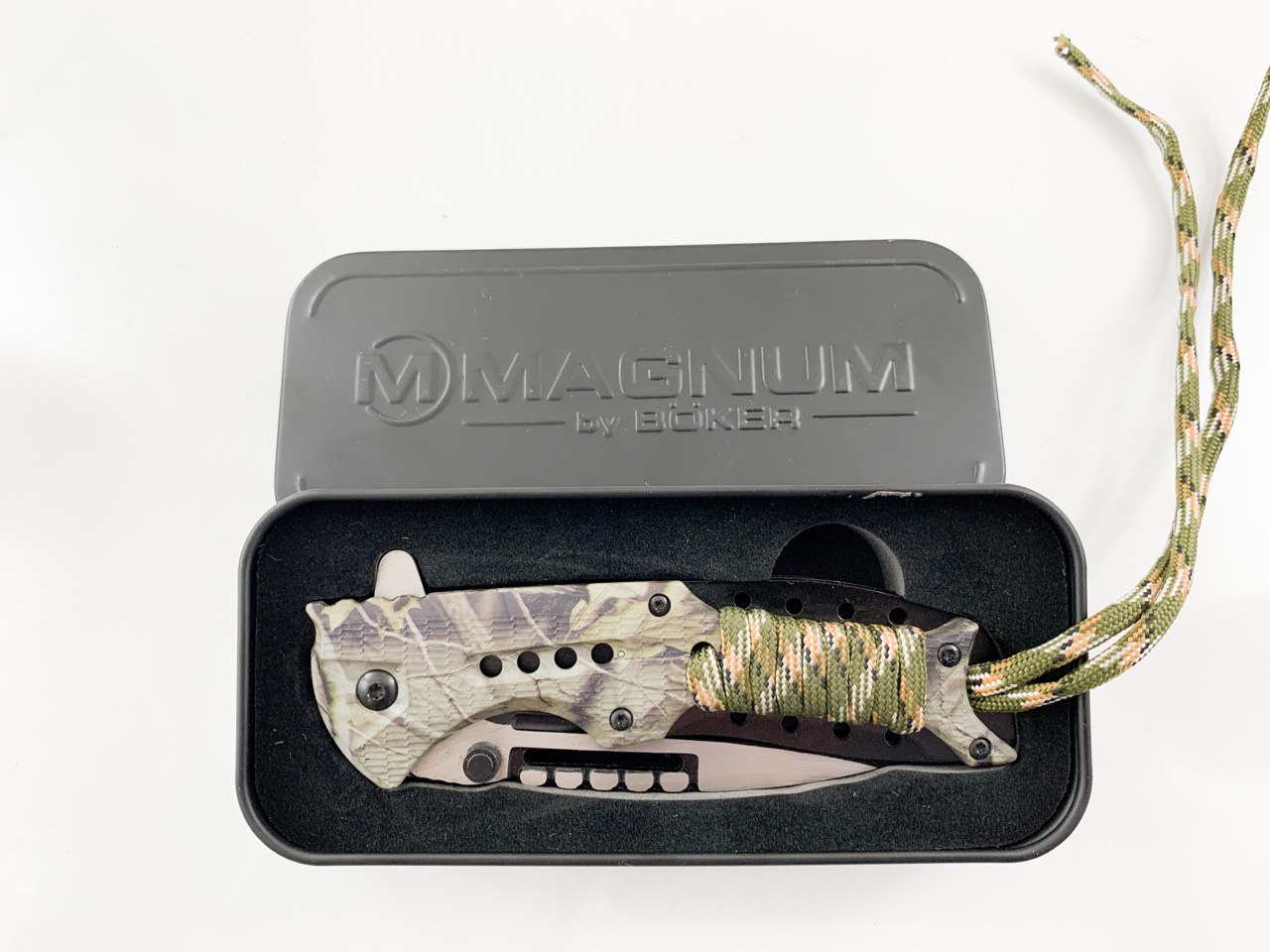 Сгъваем нож Böker Magnum Camo Companion 01LG097