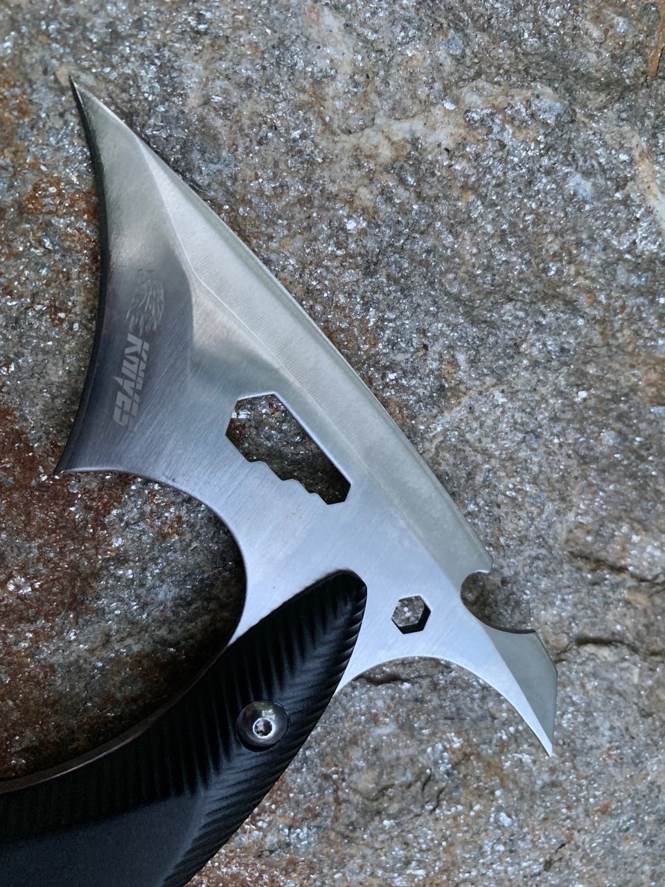 Тактическа малка брадвичка за всекидневна употреба Knives