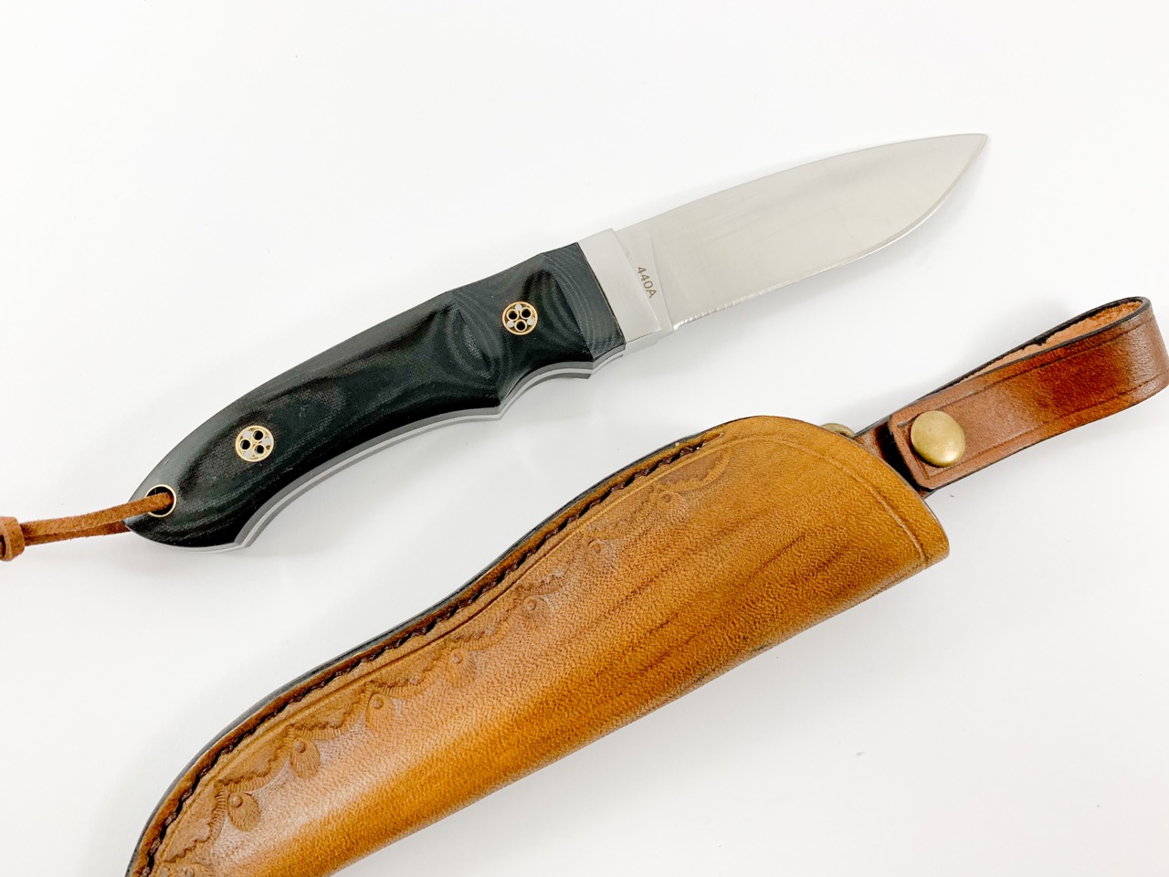 Ловен нож от масивна закалена стомана - Magnum Boker