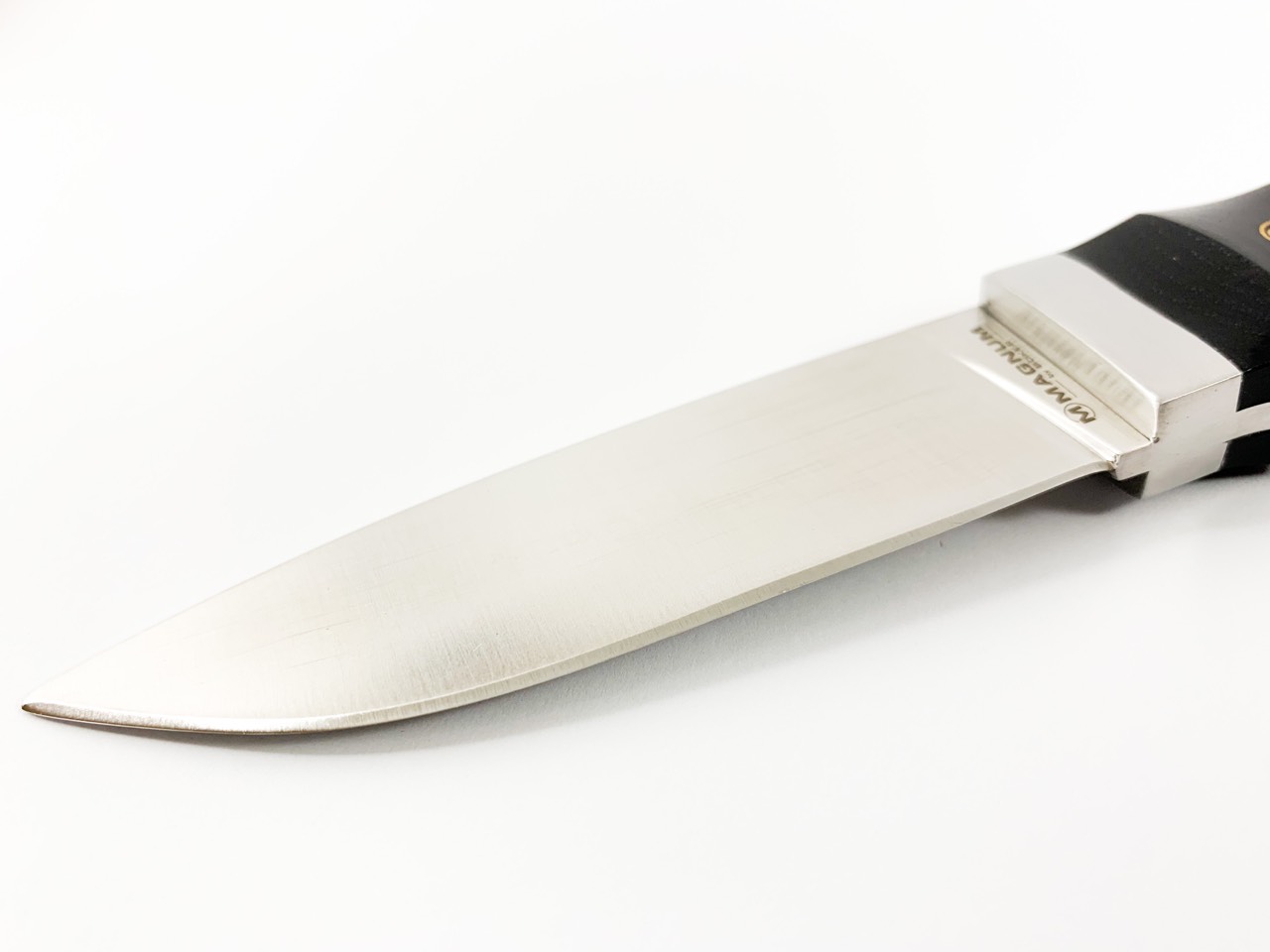 Ловен нож от масивна закалена стомана - Magnum Boker