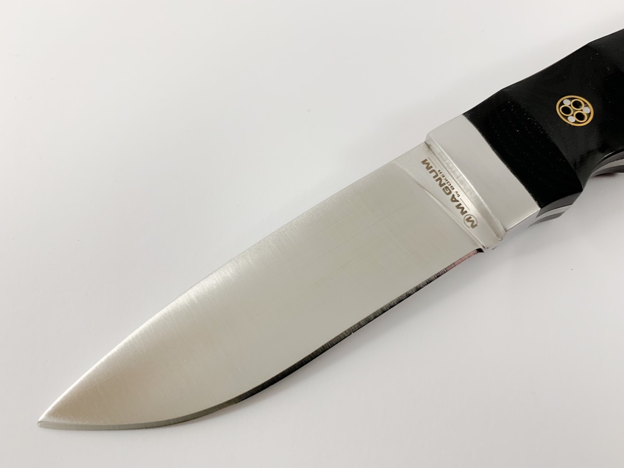 Ловен нож от масивна закалена стомана - Magnum Boker