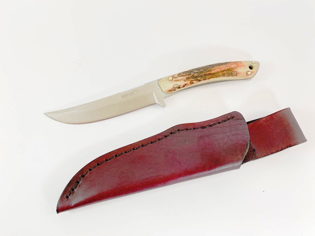 Ловен нож фултанг конструкция чирени от еленов рог LIMITED EDITIONS Boker plus Ловен нож фултанг конструкция чирени от еленов рог LIMITED EDITIONS Boker plus