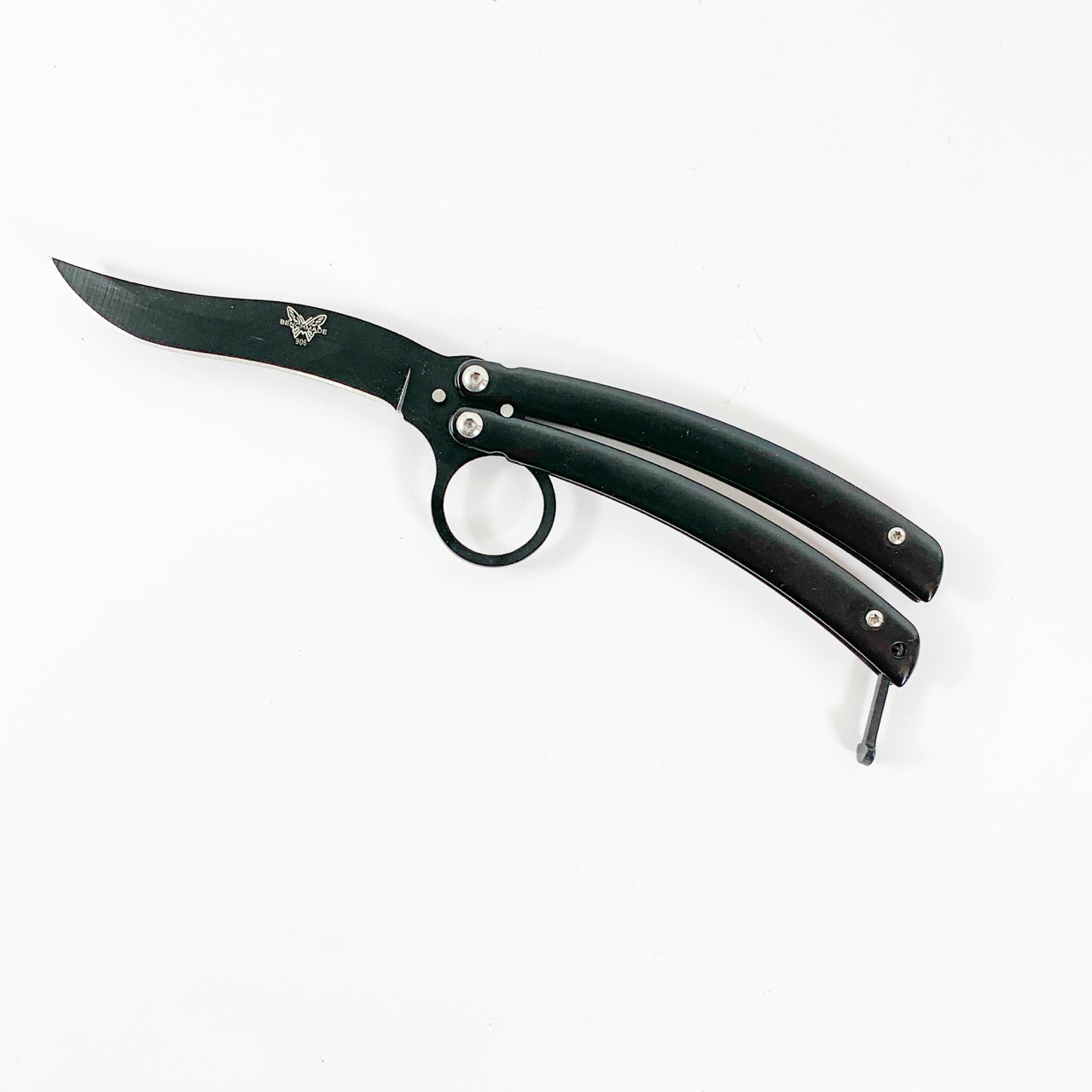 Нож пеперуда остър с черно острие и отвор за показалеца Benchmade 906