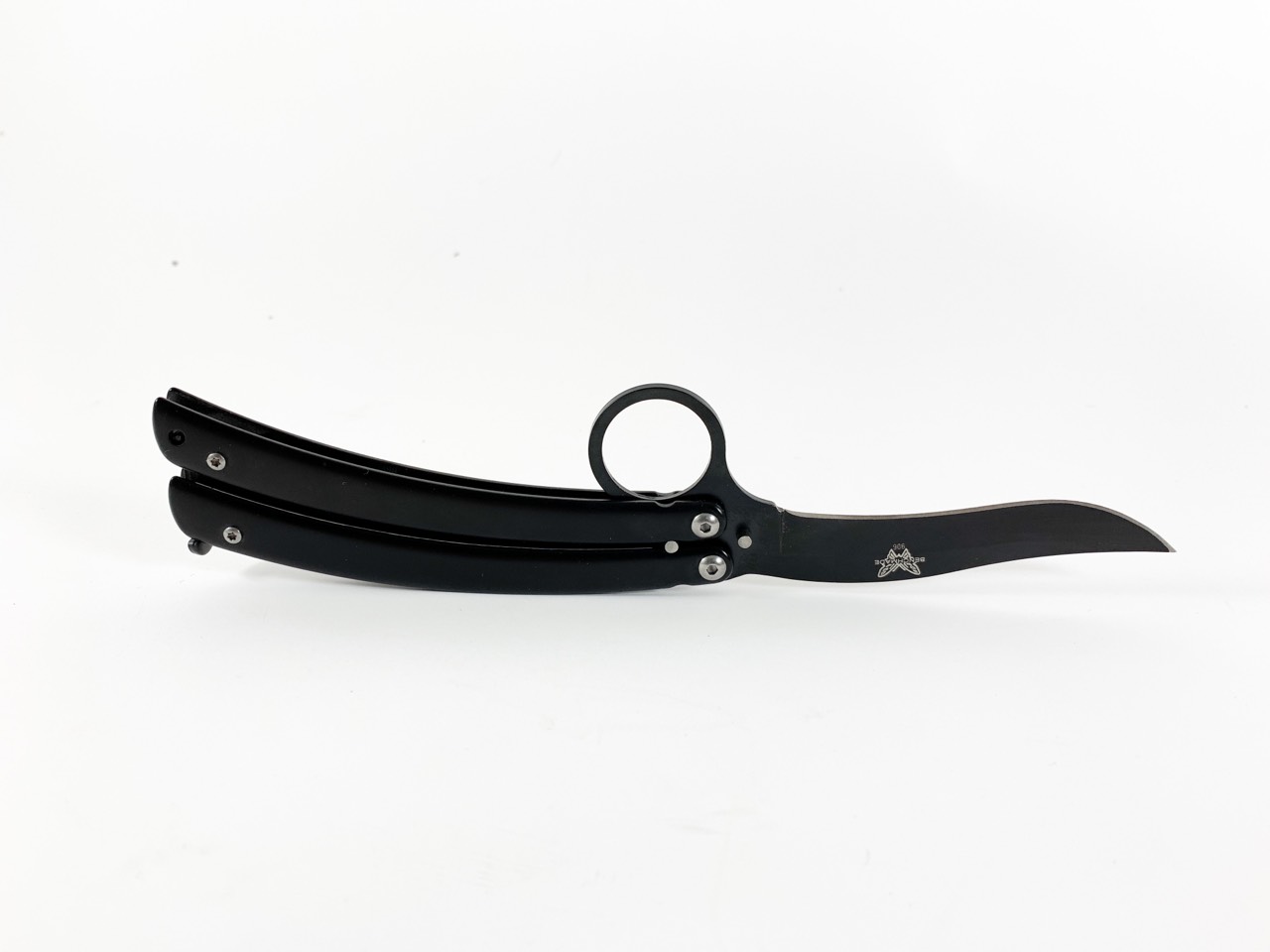Нож пеперуда остър с черно острие и отвор за показалеца Benchmade 906