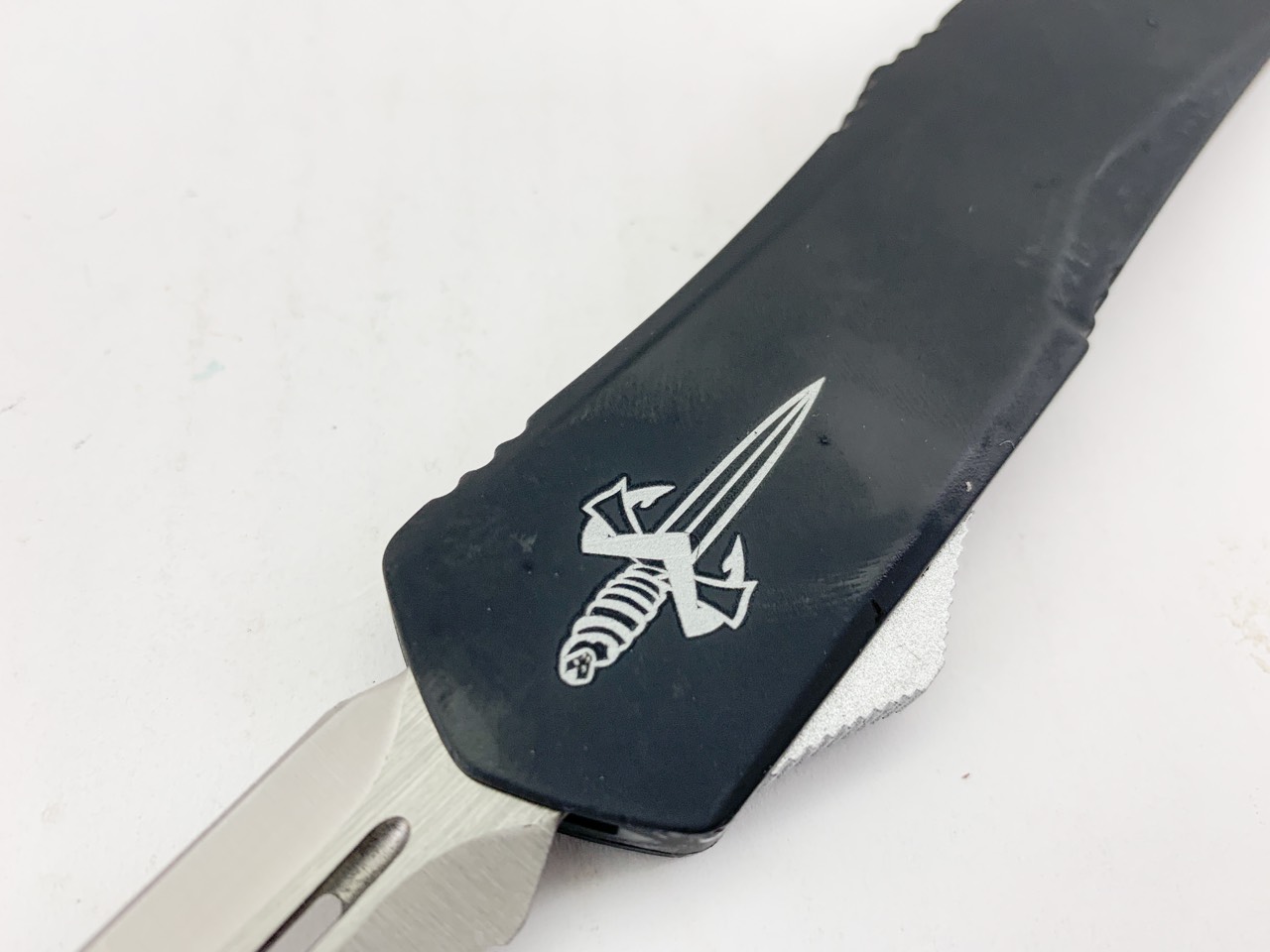 Сгъваем автоматичен нож Microtech Marfione Custom VT-11 Venomtech D/E Stonewash Serrated