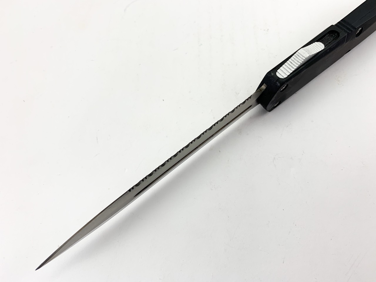 Сгъваем автоматичен нож Microtech Marfione Custom VT-11 Venomtech D/E Stonewash Serrated