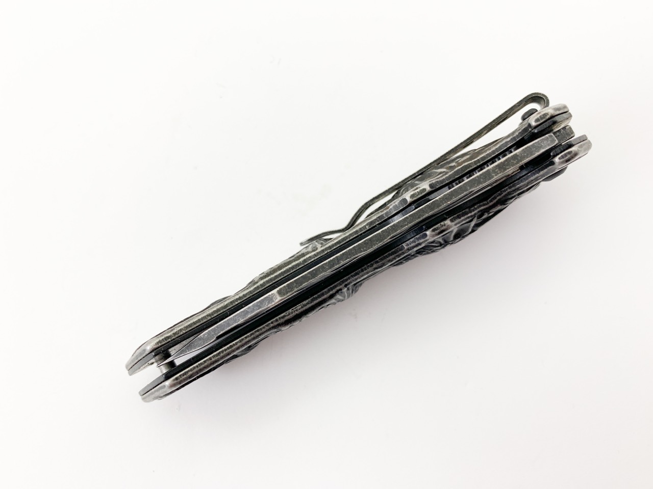 Сгъваем автоматичен нож Boker с инкрустиран Дракон с меч 3D Сгъваем автоматичен нож Boker с инкрустиран Дракон с меч 3D