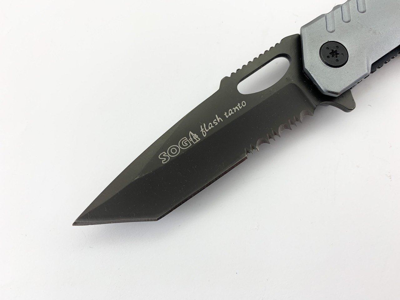 Сгъваем автоматичен нож Sog flash tanto частично серетирано острие