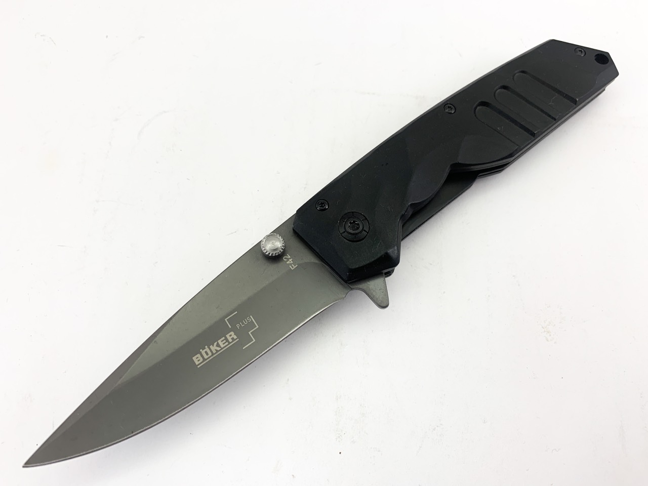 Сгъваем автоматичен нож Boker F-42 с иноксово покритие на острието Сгъваем автоматичен нож Boker F-42 с иноксово покритие на острието