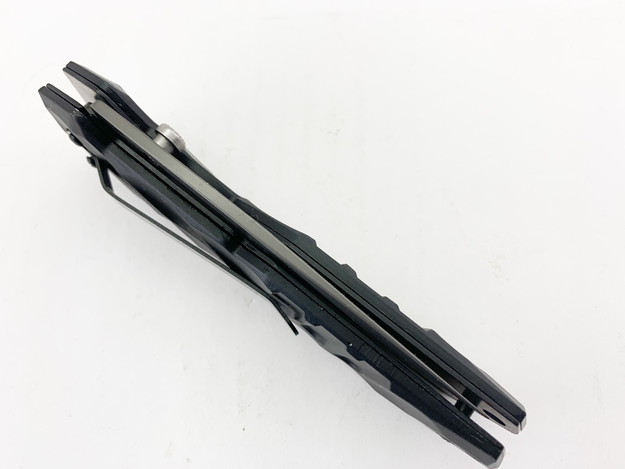 Сгъваем автоматичен нож Boker F-42 с иноксово покритие на острието Сгъваем автоматичен нож Boker F-42 с иноксово покритие на острието