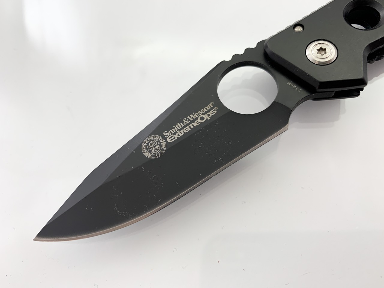 Сгъваем джобен нож Smith and Wesson 212АМ