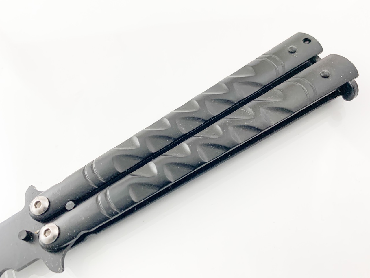 Тренировъчен сгъваем нож пеперуда гребенче benchmade