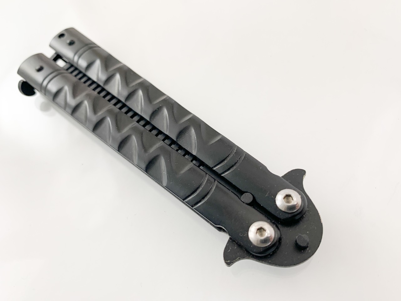 Тренировъчен сгъваем нож пеперуда гребенче benchmade
