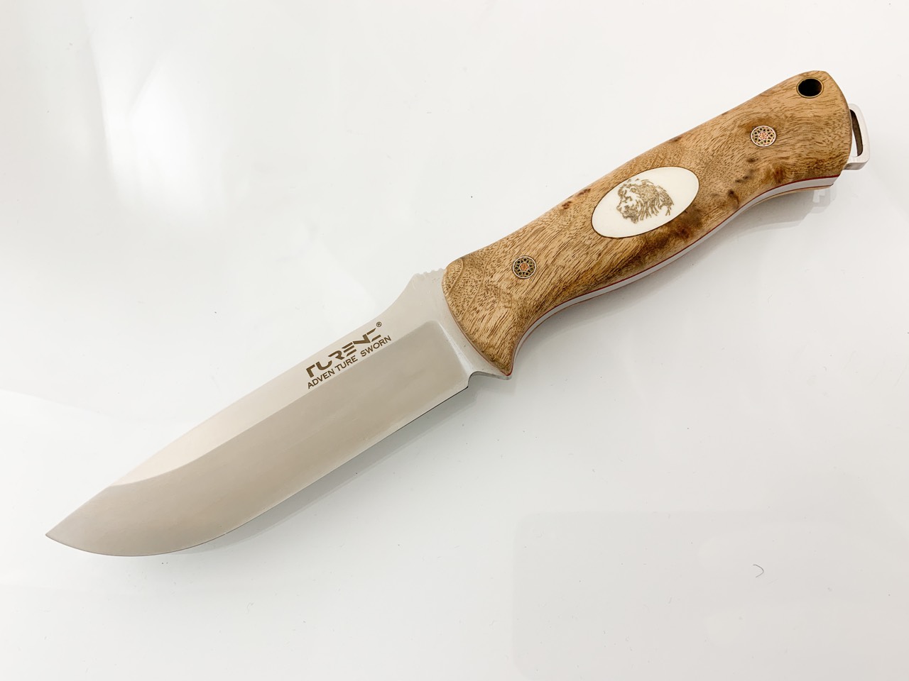 Ловен нож Bushcraft knife Материал на острието: A-2