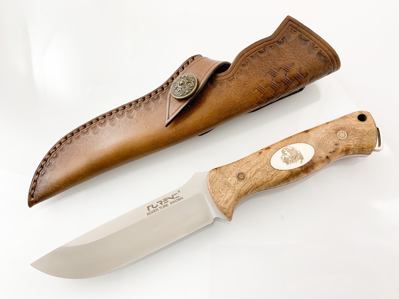 Ловен нож Bushcraft knife Материал на острието: A-2