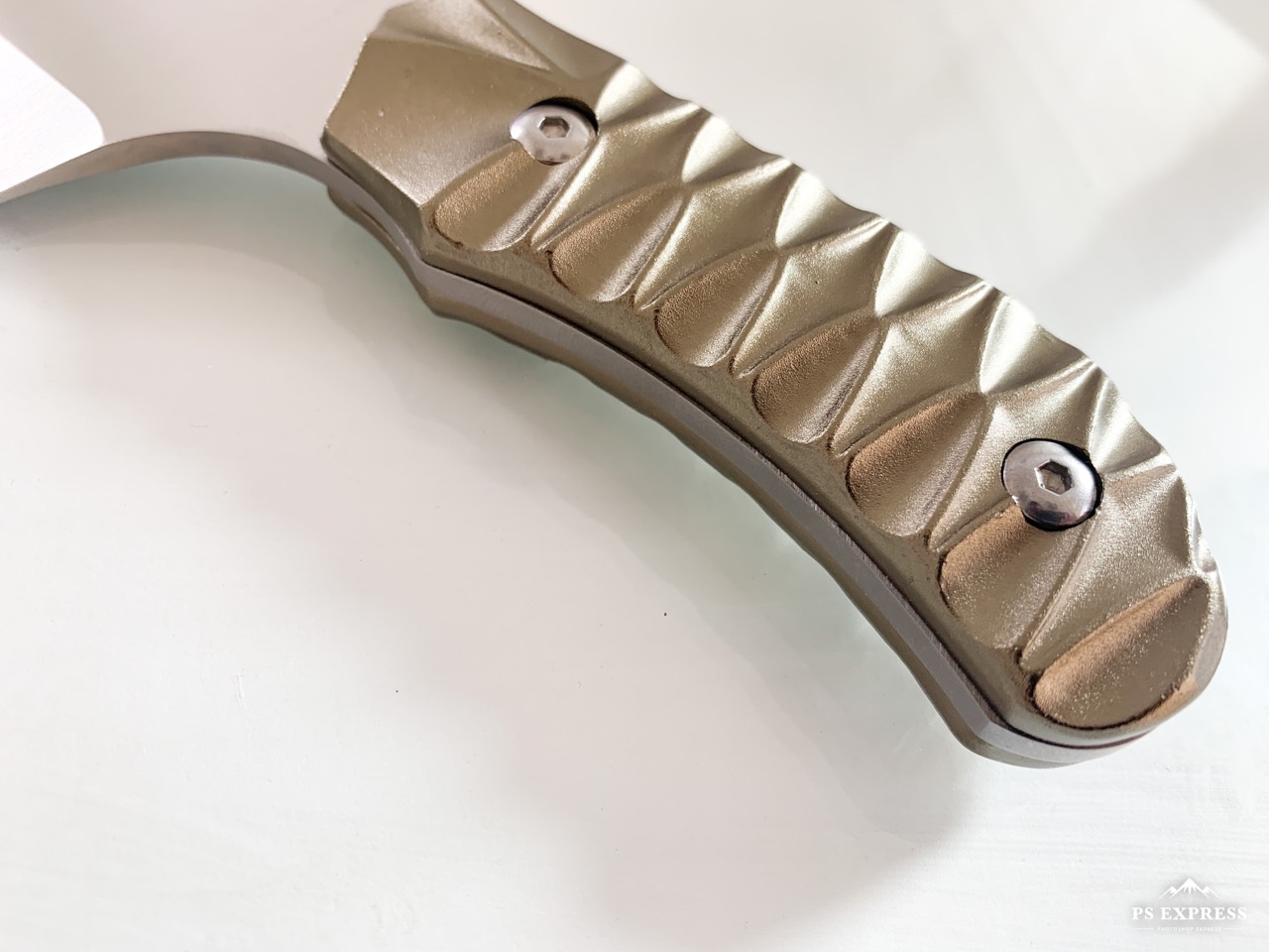 Тактическа малка руска брадвичка тип сатър с алуминиева дръжка Кемпинг Охота стал 65х13