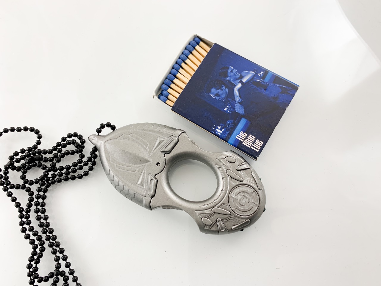 Mедальон бижу кама уникат ,метална двустранно заточена , стомана М390