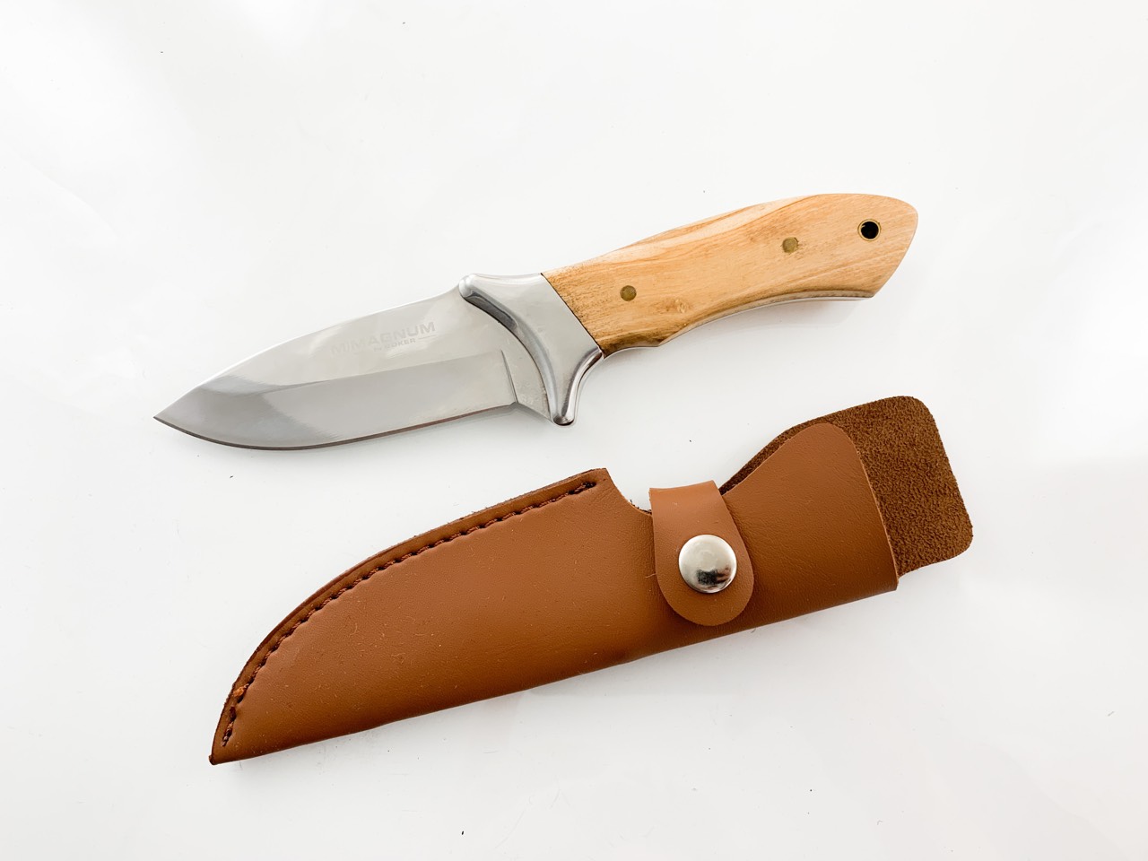 Ловен нож масивен от закалена стомана Magnum Boker steel 440A