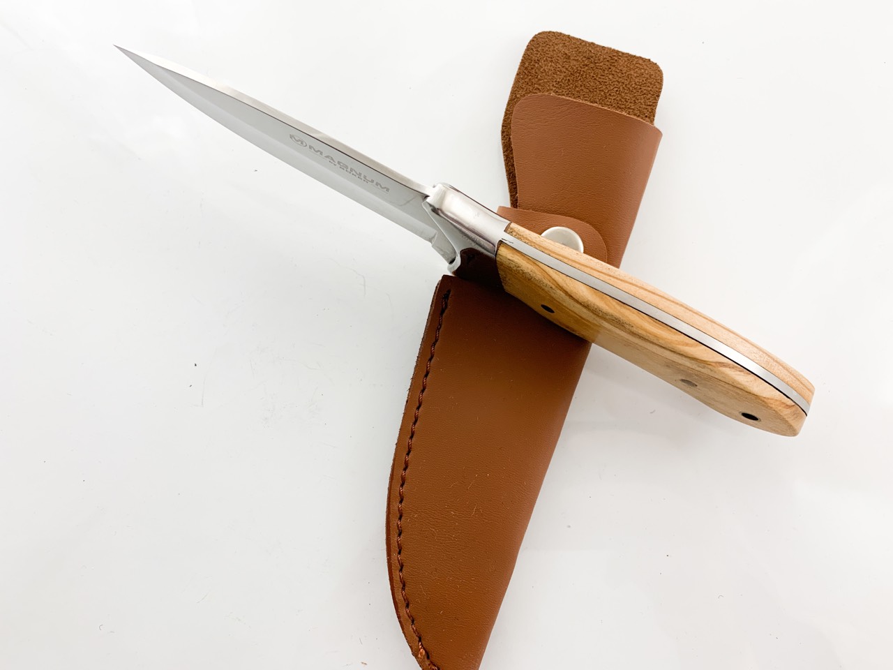 Ловен нож масивен от закалена стомана Magnum Boker steel 440A