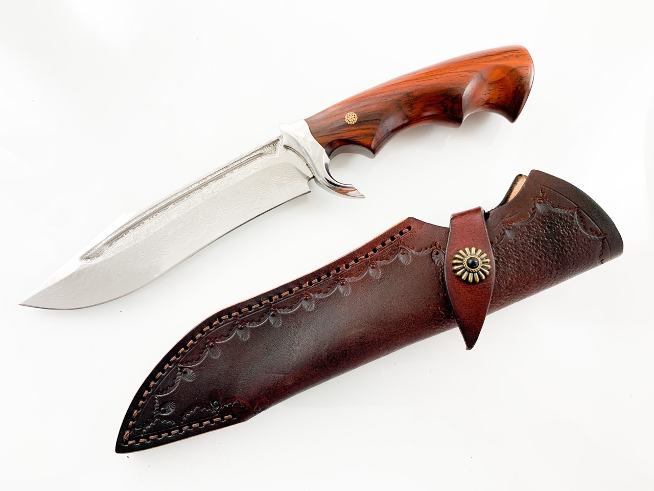 Ловен нож Bowie ръчно направен от дамаска японска стомана