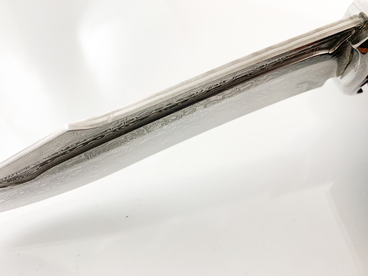 Ловен нож Bowie ръчно направен от дамаска японска стомана