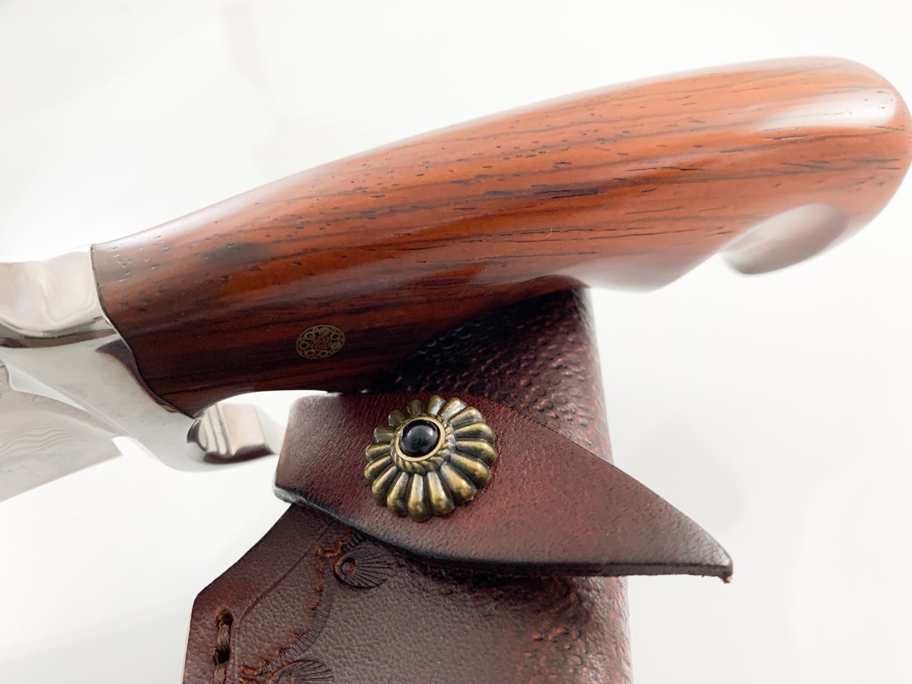 Ловен нож Bowie ръчно направен от дамаска японска стомана