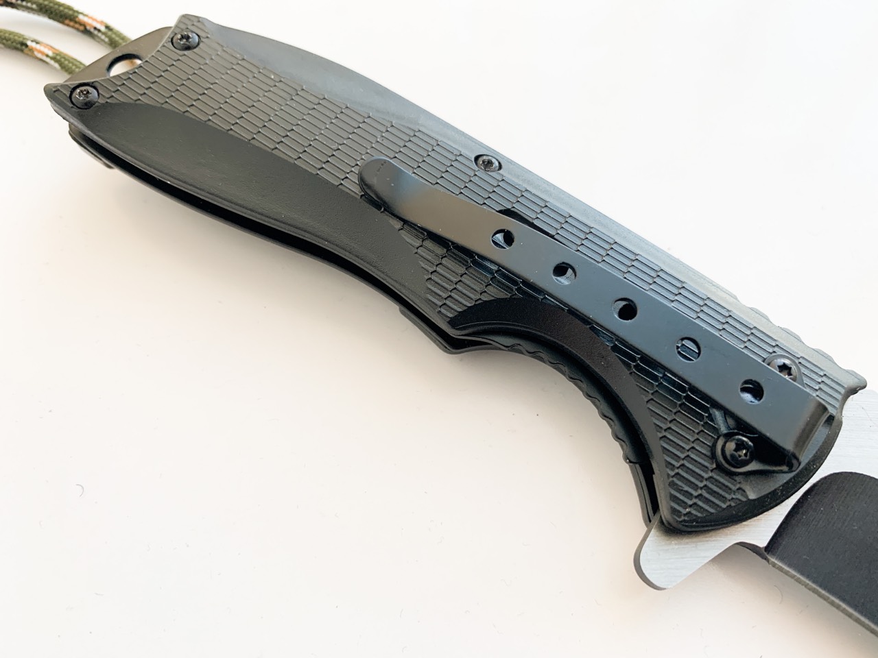 Сгъваем автоматичен нож дизайн подобен на Böker Magnum Camo Companion Сгъваем автоматичен нож дизайн подобен на Böker Magnum Camo Companion