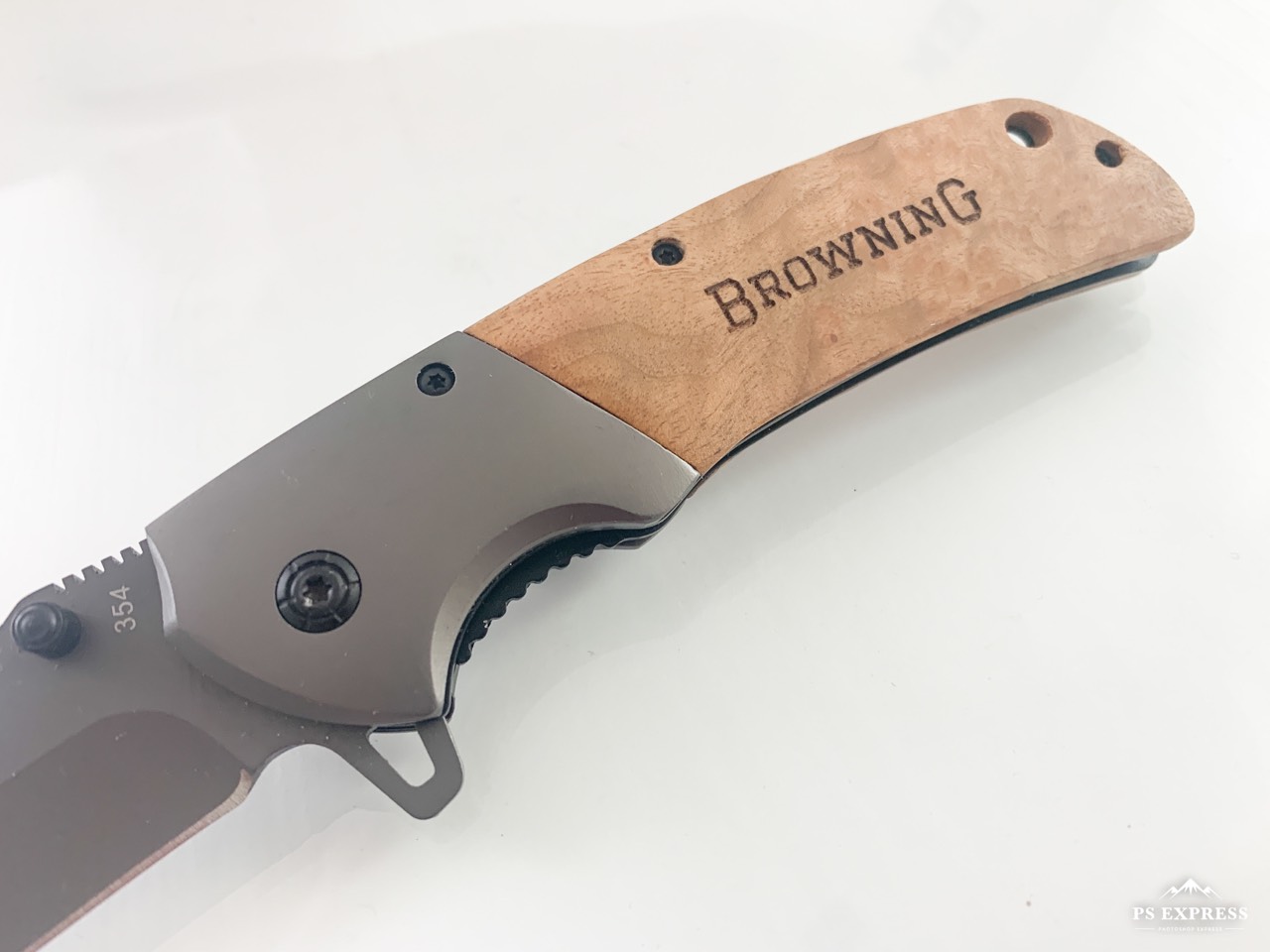 Browning 354 - Сгъваем автоматичен нож с иноксово покритие на острието