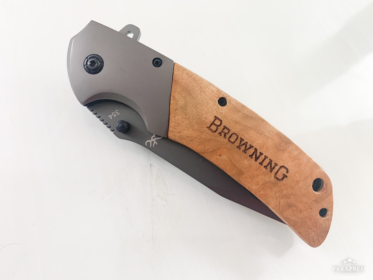 Browning 354 - Сгъваем автоматичен нож с иноксово покритие на острието