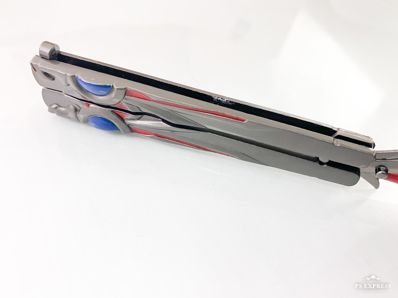 Тренировъчен нож пеперуда играта Frostmourne,не е остър за колекция или тренировка за трикове