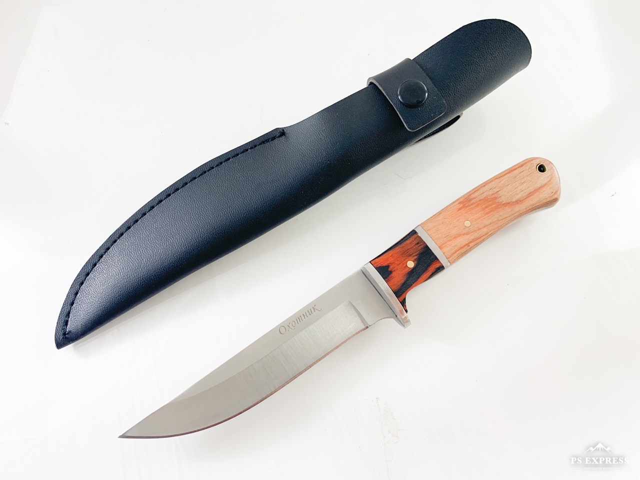 Руски ловен нож с кожена кания Охотник подходящ за къмпинг и туризъм