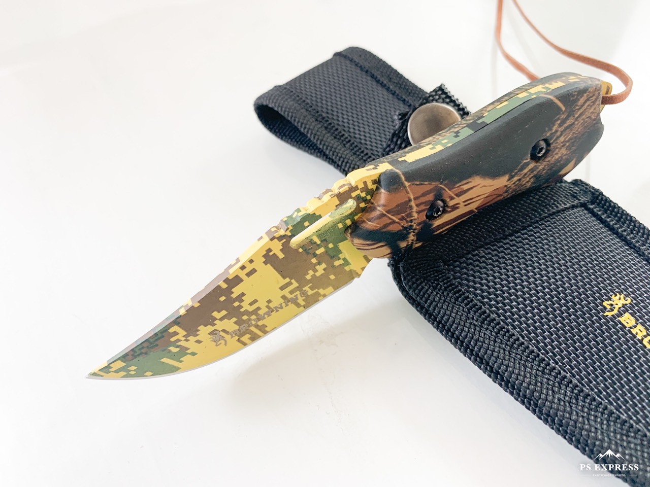 Малък ловен нож с маскровъчно покритие Military Browning