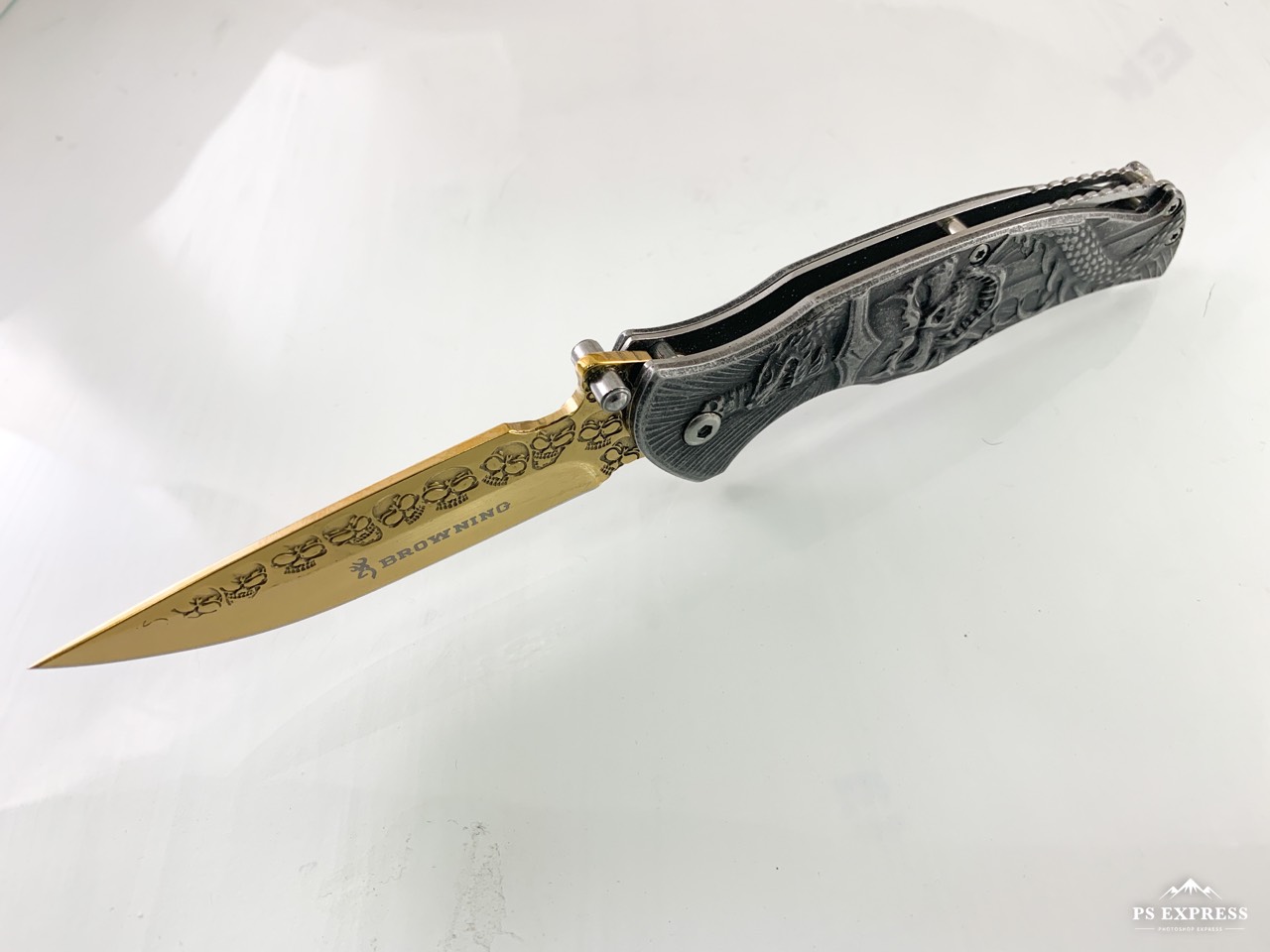 Browning Zombie Apocalypse Knife сгъваем автоматичен джобен нож с черепи